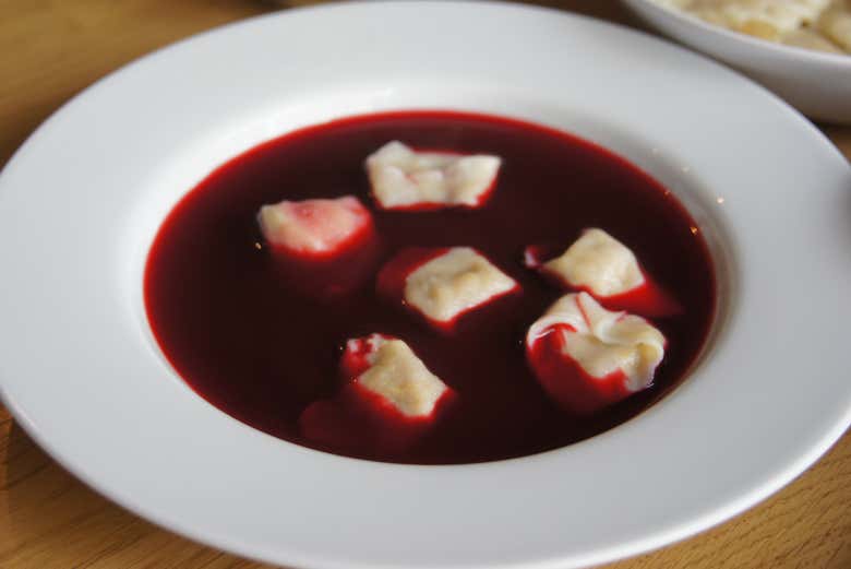 Un plato de remolacha exquisito