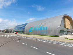 Terminal del Aeropuerto de Varsovia Modlin